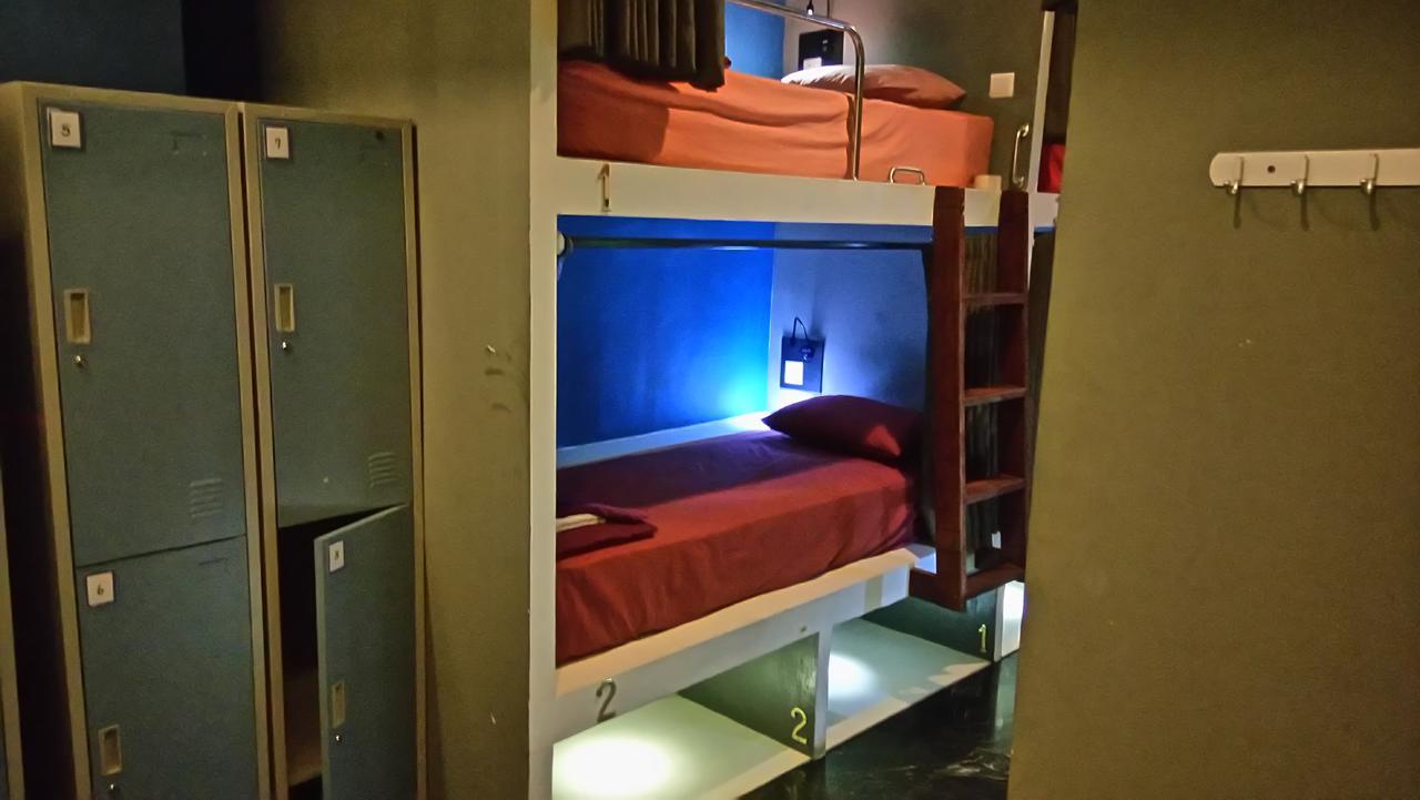 Six Degrees Hostel Τζακάρτα Εξωτερικό φωτογραφία