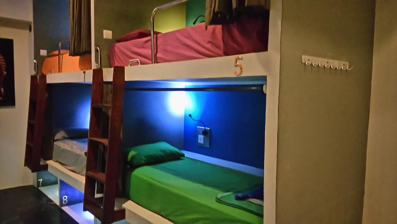 Six Degrees Hostel Τζακάρτα Εξωτερικό φωτογραφία