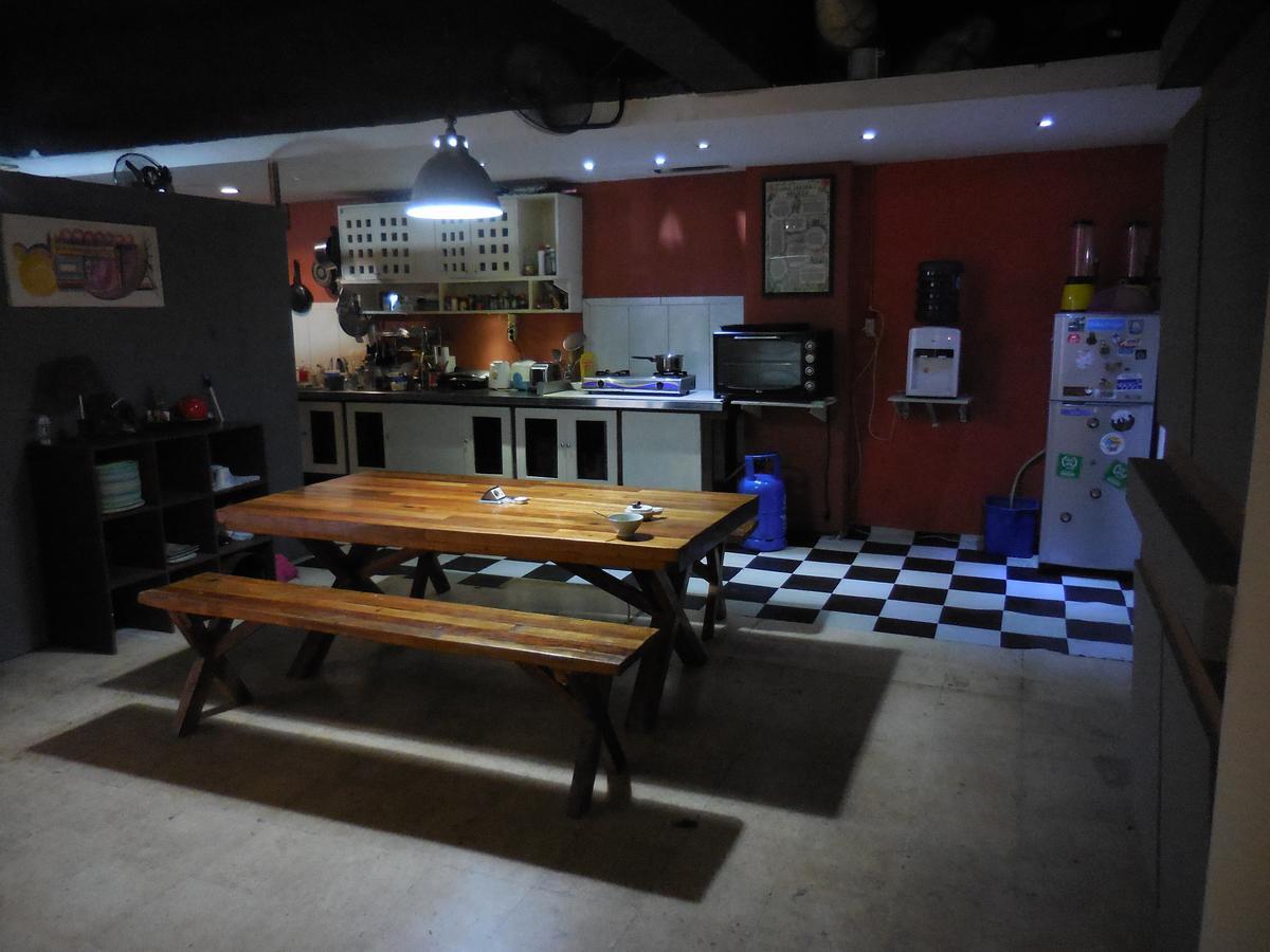 Six Degrees Hostel Τζακάρτα Εξωτερικό φωτογραφία