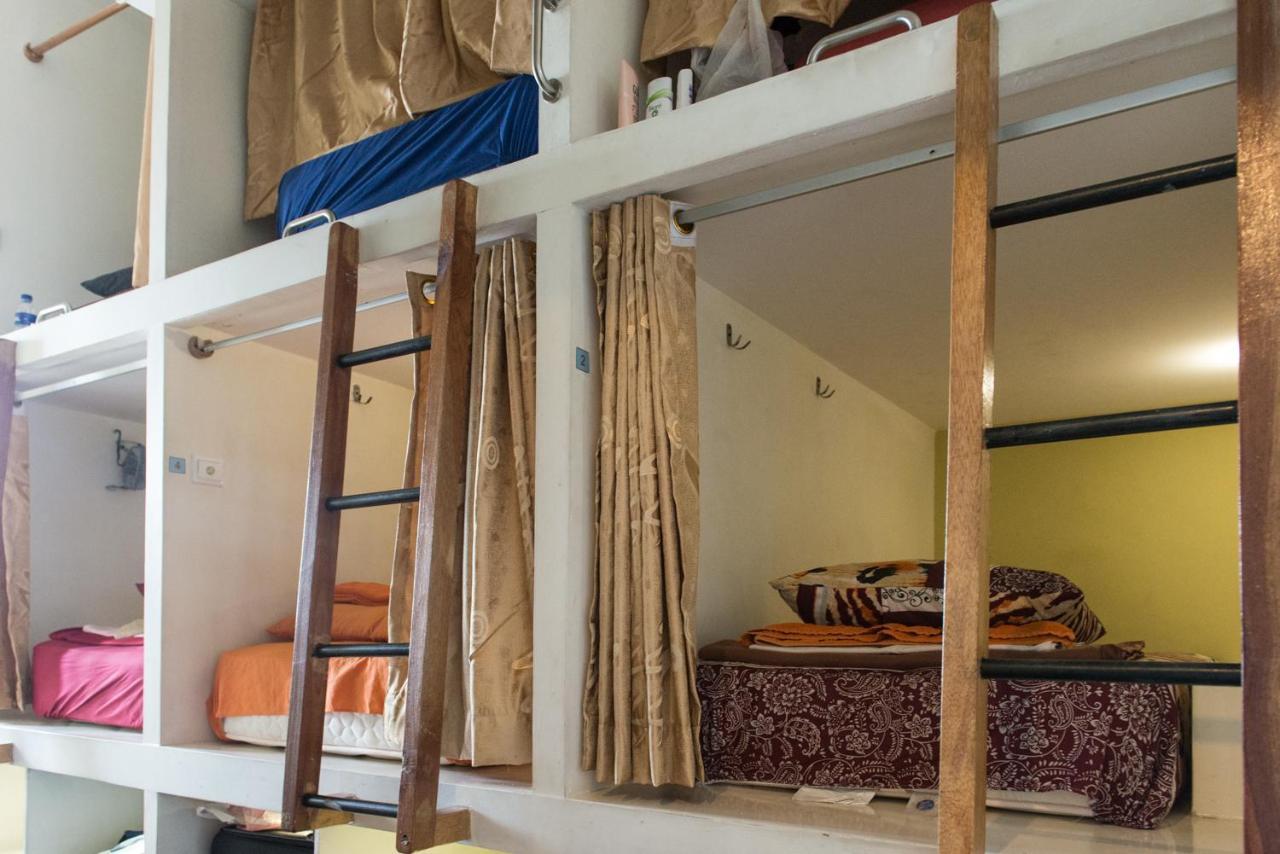 Six Degrees Hostel Τζακάρτα Εξωτερικό φωτογραφία